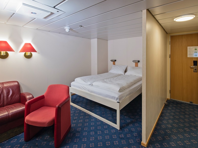 Polar Outside | Lower deck for 4 travellers